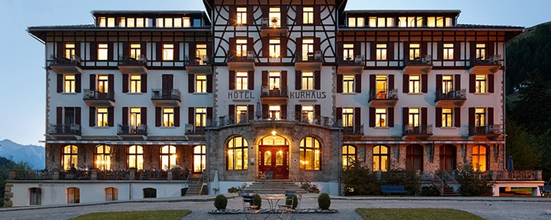 Das Kurhaus mit Park-Rondell