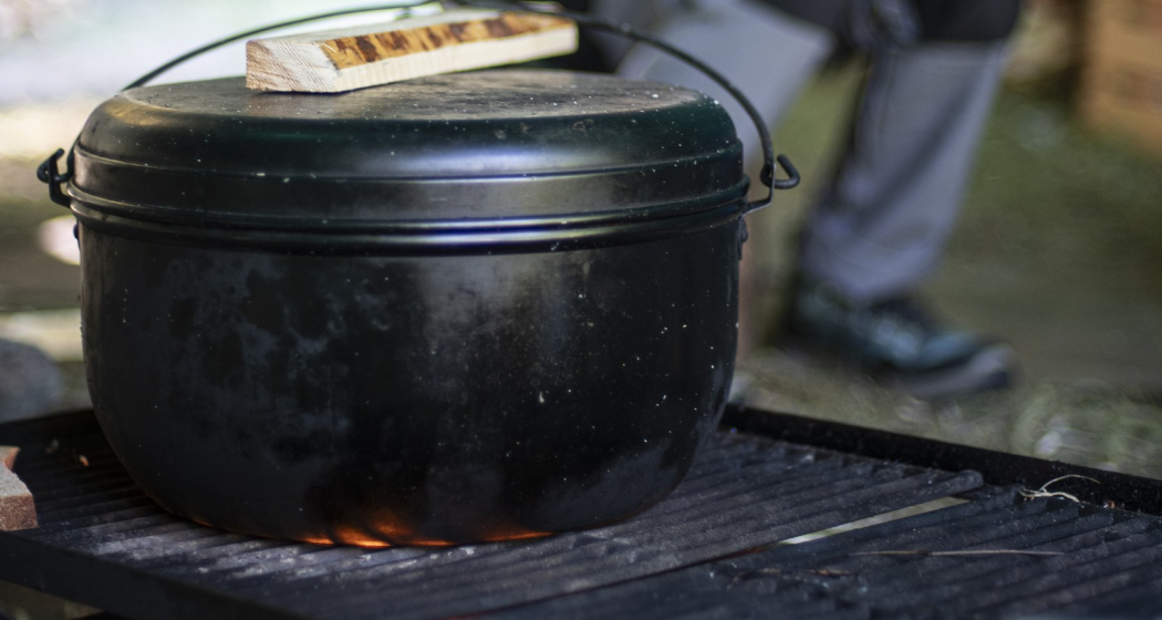 Kochen über dem Feuer (nsp_img_659982f) Kochen über dem Feuer (nsp_img_659982f)