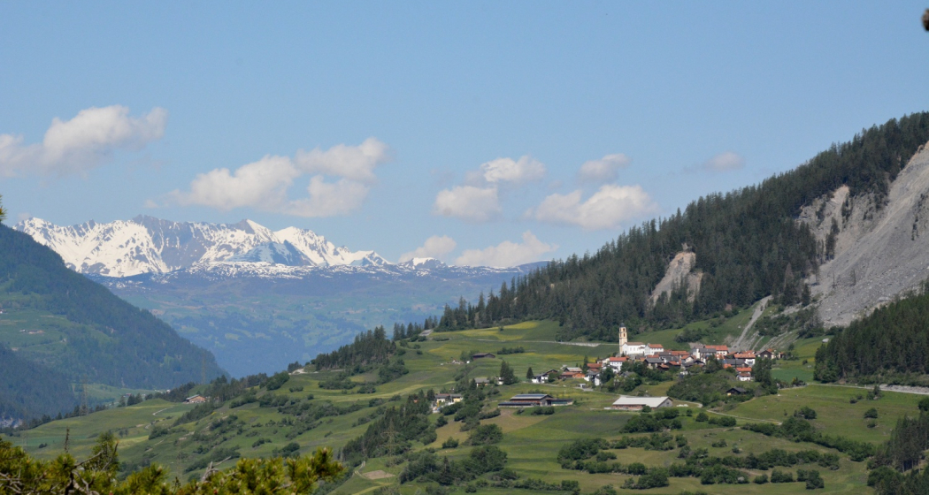 Pfad der Pioniere 05: Crap Furò / Mittelpunkt Graubündens Pfad der Pioniere 05: Crap Furò / Mittelpunkt Graubündens