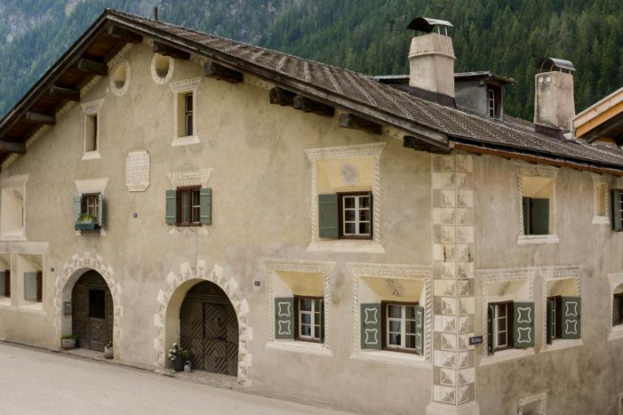 Das Haus Tgetgel und Ughini. Das Haus Tgetgel und Ughini.