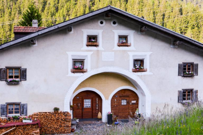 Das Haus Ambühl. Das Haus Ambühl.