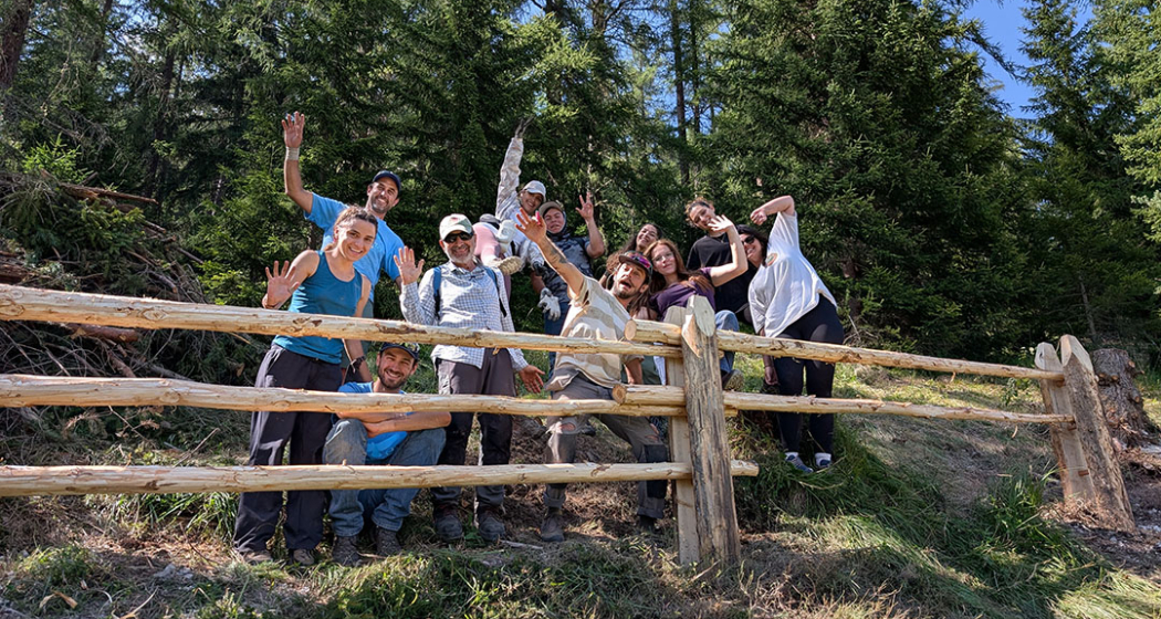 (c) Parc Ela Gruppenfoto vom SCI-Workcamp 2025: Neun Freiwillige packen an im Parc Ela