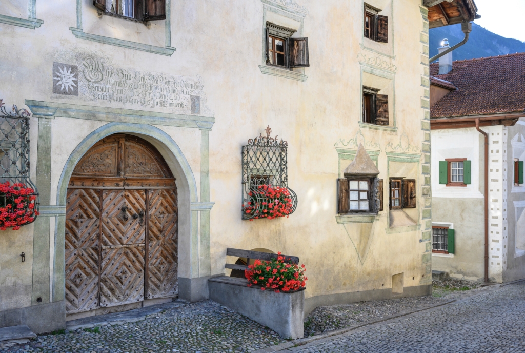 Engadinerhaus in Bergün © Lorenz A. Fischer
