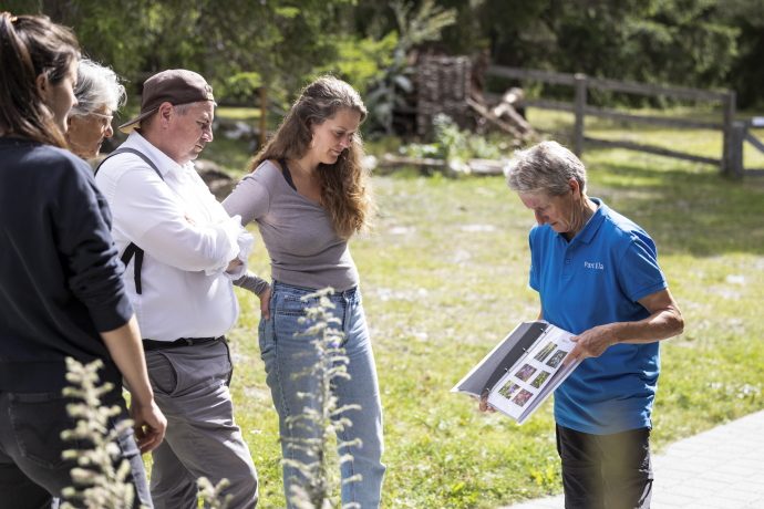 Führung im Insektenschaugarten Don Bosco © Sundroina Pictures