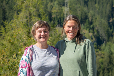 Regina Lenz (li.) und Linda Netzer freuen sich auf die gemeinsamen Aufgaben